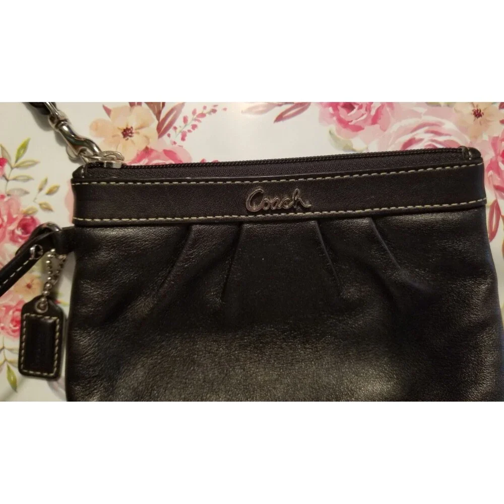Coach Women's Wristlet Black Leather Zipper Closure Pleated Cursive Logo
